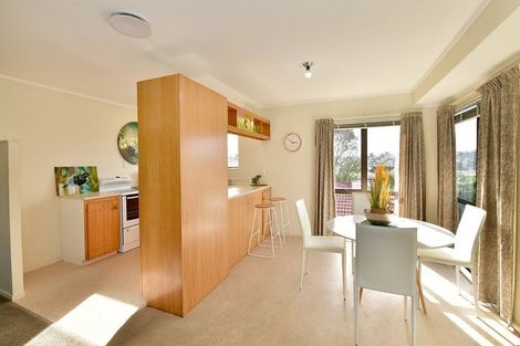 Photo of property in 16 Petrel Place, Massey, Auckland, 0614