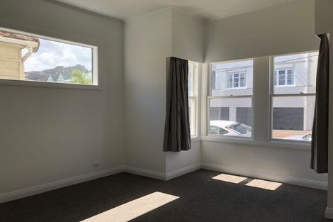Photo of property in 136 Brougham Street, Mount Victoria, Wellington, 6011