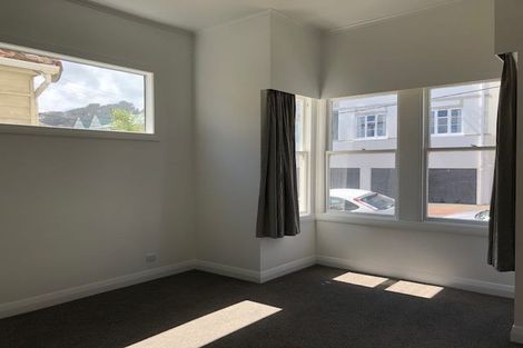 Photo of property in 136 Brougham Street, Mount Victoria, Wellington, 6011