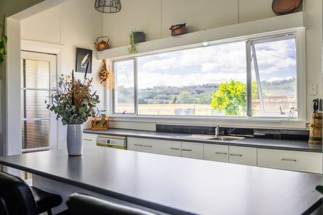 Photo of property in 406 Whatatutu Road, Te Karaka, 4094