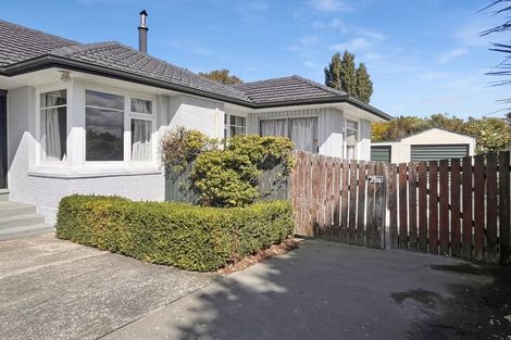 Photo of property in 17 Grimseys Road, Redwood, Christchurch, 8051