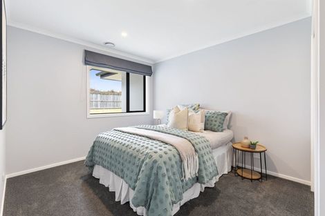 Photo of property in 202 Pacific Drive, Fitzherbert, Palmerston North, 4410