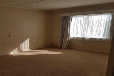 Photo of property in 2/1 Imperial Place, Henderson, Auckland, 0612