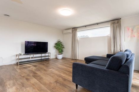 Photo of property in 5 Mandeville Crescent, Grenada Village, Wellington, 6037