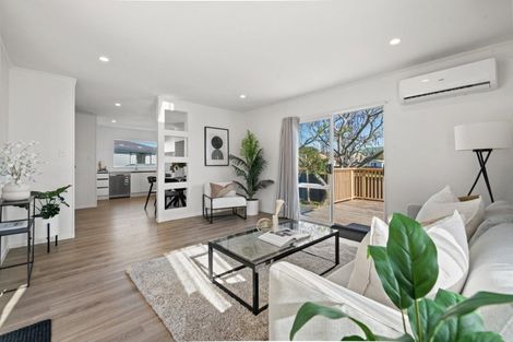 Photo of property in 1/5 Myna Place, Weymouth, Auckland, 2103