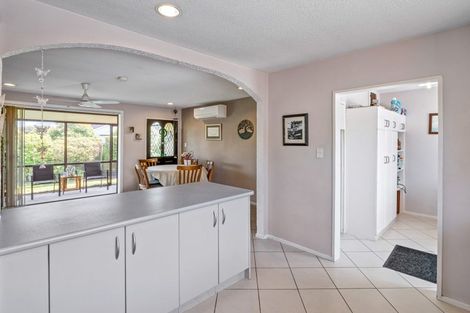 Photo of property in 25 Heaphy Place, Casebrook, Christchurch, 8051