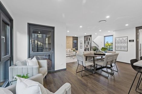 Photo of property in 48a Peter Terrace, Castor Bay, Auckland, 0620