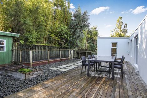 Photo of property in 47 Waima Crescent, Titirangi, Auckland, 0604