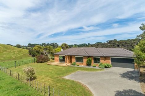 Photo of property in 94 Oaia Road, Muriwai, Waimauku, 0881