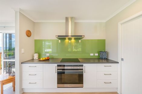 Photo of property in 1 Valley View Way, Timberlea, Upper Hutt, 5018