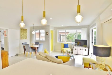 Photo of property in 25a Lidcombe Place, Avondale, Auckland, 1026