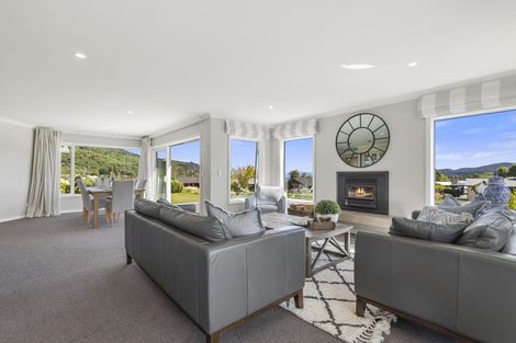 Photo of property in 13 Kestrel Lane, Kinloch, Taupo, 3377