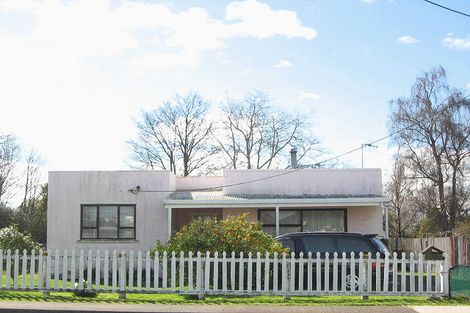 Photo of property in 3 Francis Drake Street, Waipukurau, 4200