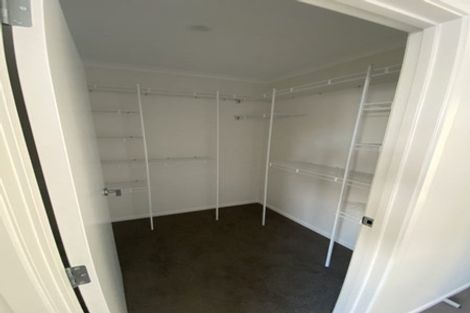 Photo of property in 9 Hammick Crescent, Pyes Pa, 3112