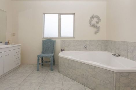 Photo of property in 36a Taylors Avenue, Bryndwr, Christchurch, 8052