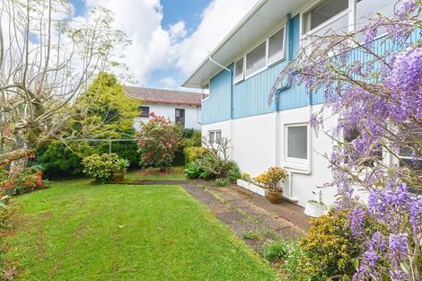 Photo of property in 4 Kerrymaria Place, Hillcrest, Auckland, 0627