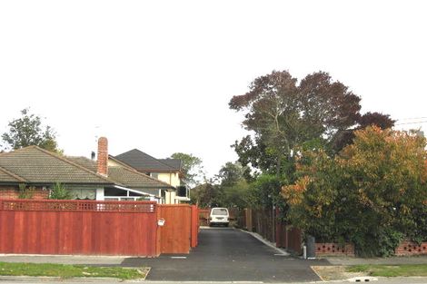Photo of property in 71 Memorial Avenue, Ilam, Christchurch, 8053