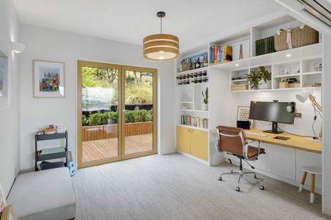 Photo of property in 42 Saint Andrews Hill Road, Mount Pleasant, Christchurch, 8081