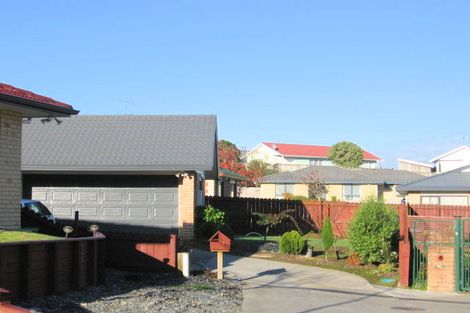 Photo of property in 7 Atlantic Place, Goodwood Heights, Auckland, 2105