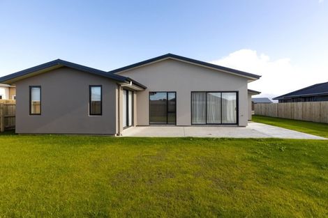 Photo of property in 28 Rose Manor Drive, Springlands, Blenheim, 7201