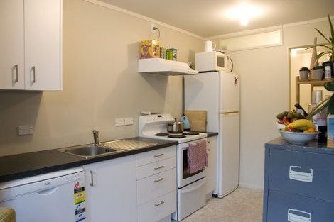 Photo of property in 2 Foyle Street, Island Bay, Wellington, 6023