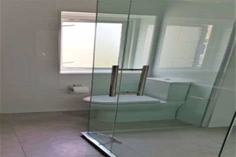 Photo of property in Fountain Court, 1/48 Oriental Parade, Oriental Bay, Wellington, 6011