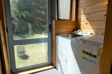 Photo of property in 1634 Kumara-inchbonnie Road, Inchbonnie, Kumara, 7875