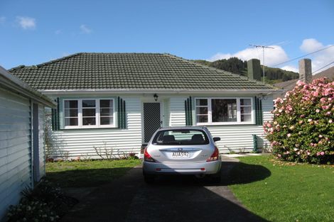 Photo of property in 44 Wellington Road, Wainuiomata, Lower Hutt, 5014