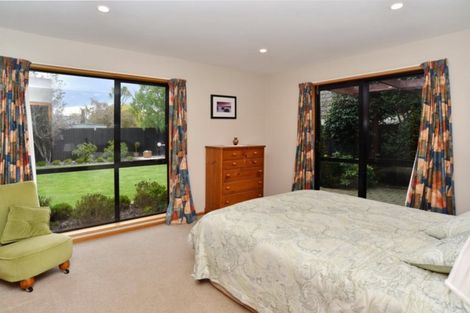 Photo of property in 149 Royal Park Drive, Parklands, Christchurch, 8083