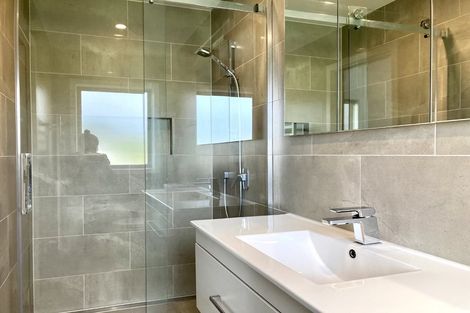 Photo of property in 395 Main Road, Huapai, Kumeu, 0810