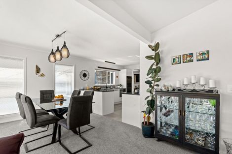 Photo of property in 13 Kea Court, Carterton, 5713