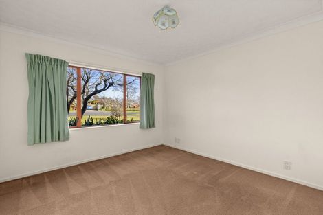 Photo of property in 16 Knightsbridge Place, Taradale, Napier, 4112
