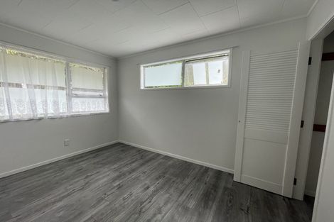 Photo of property in 14 Erica Road, Sunnynook, Auckland, 0620