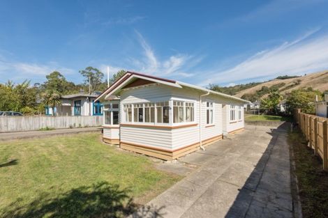 Photo of property in 16 Murphy Street, Toi Toi, Nelson, 7010
