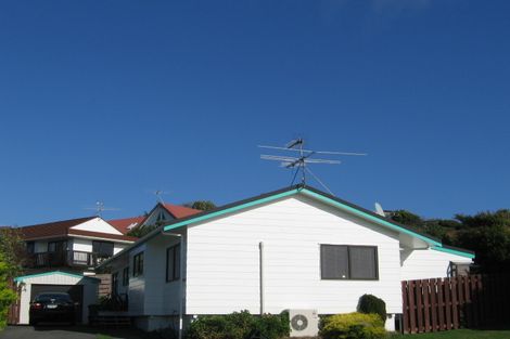Photo of property in 35 Bodmin Terrace, Camborne, Porirua, 5026