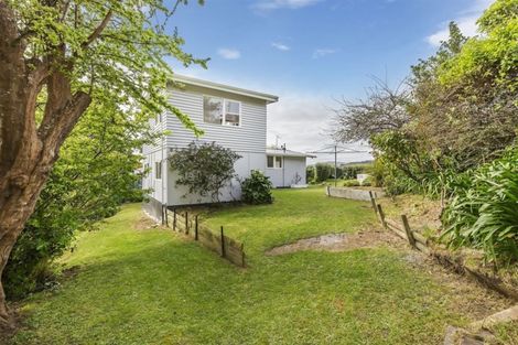Photo of property in 70 Mana View Road, Paremata, Porirua, 5026