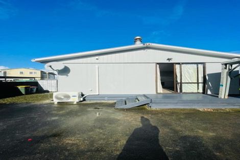 Photo of property in 2/13 Rollerson Street, Papakura, 2110