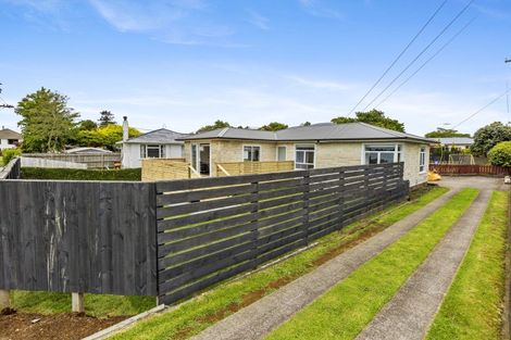 Photo of property in 14 Cowling Road, Hurdon, New Plymouth, 4310
