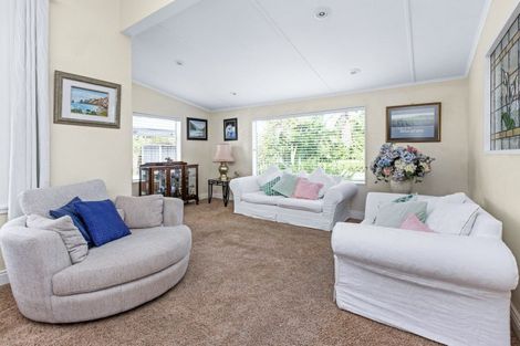 Photo of property in 11 Bowling Road, Greenmeadows, Napier, 4112