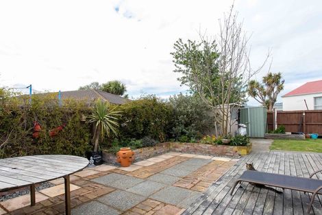 Photo of property in 35 Dampier Street, Woolston, Christchurch, 8023