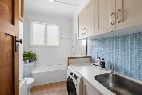 Photo of property in 57 Gover Street, New Plymouth, 4310