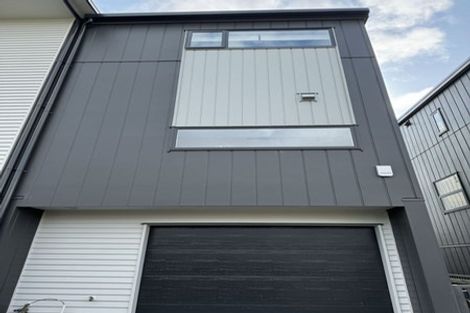 Photo of property in 6/26 Buscomb Avenue, Henderson, Auckland, 0610