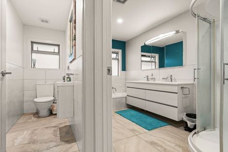 Photo of property in 40 Oceanview Road, Mount Maunganui, 3116