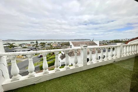 Photo of property in 26 Devon Road, Bucklands Beach, Auckland, 2012