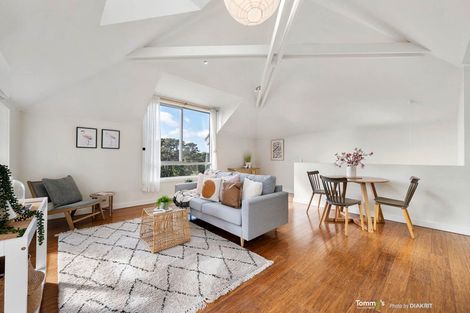 Photo of property in 1/26 Orangi Kaupapa Road, Northland, Wellington, 6012