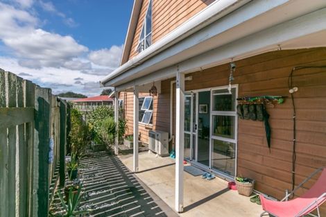 Photo of property in 6 Taonui Street, Waitarere Beach, Levin, 5510