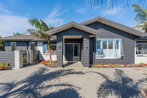Photo of property in 8 Petrel Close, Paraparaumu Beach, Paraparaumu, 5032