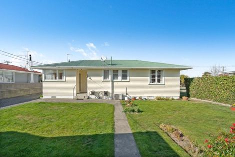Photo of property in 9 Madden Place, Solway, Masterton, 5810
