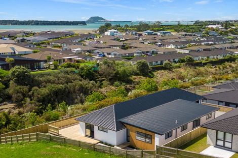 Photo of property in 45 Ridge Drive, Omokoroa, 3114