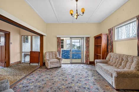 Photo of property in 16 Hessey Street, Masterton, 5810